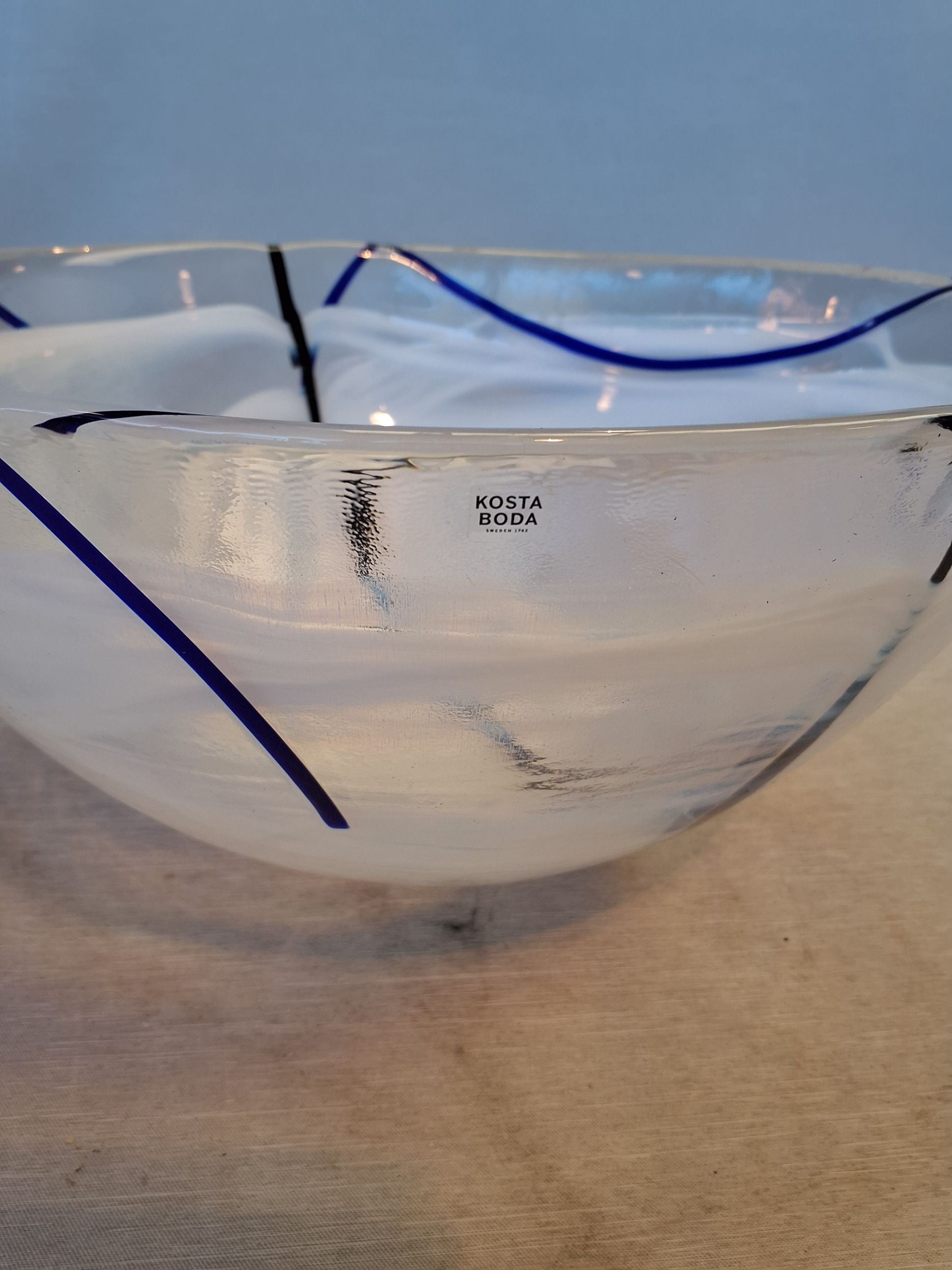 Kosta Boda contrast skål